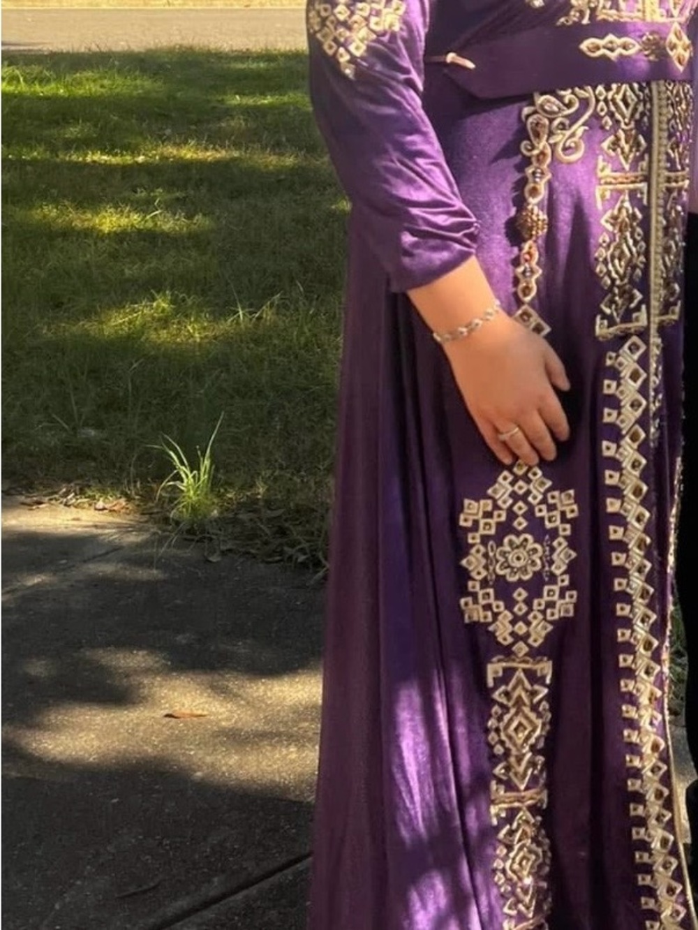 Stunning Handmade Moroccan Velvet Caftan – Size Large